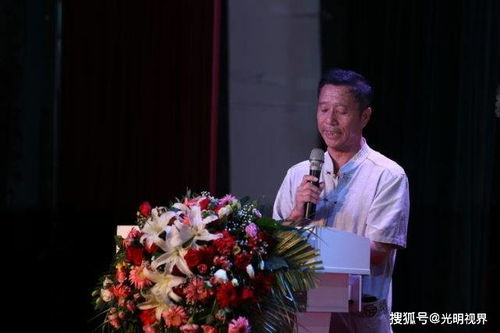 麥秸畫(huà)非遺傳承人陳振強(qiáng)被授予 鄭州市工藝美術(shù)大師 榮譽(yù)稱(chēng)號(hào)